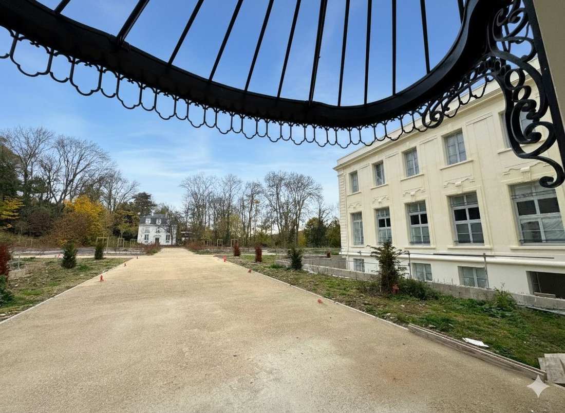 Apartment in Centre, Le Pecq, France 1 - 16663764
