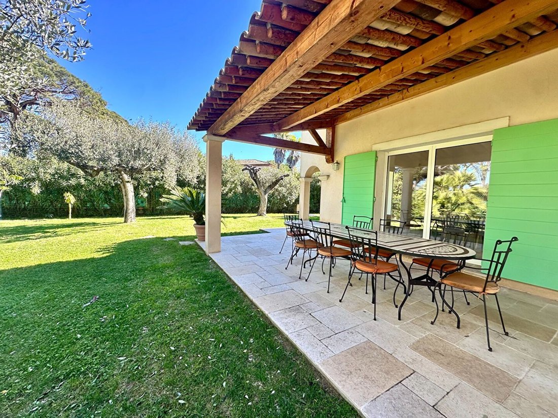 House in Zone Est Diffuse, Saint-Tropez, France 1 - 17562418