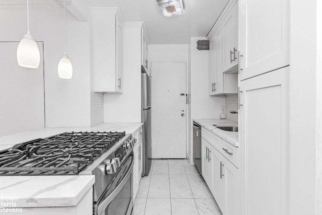 House in New York, New York, United States 3 - 17274735
