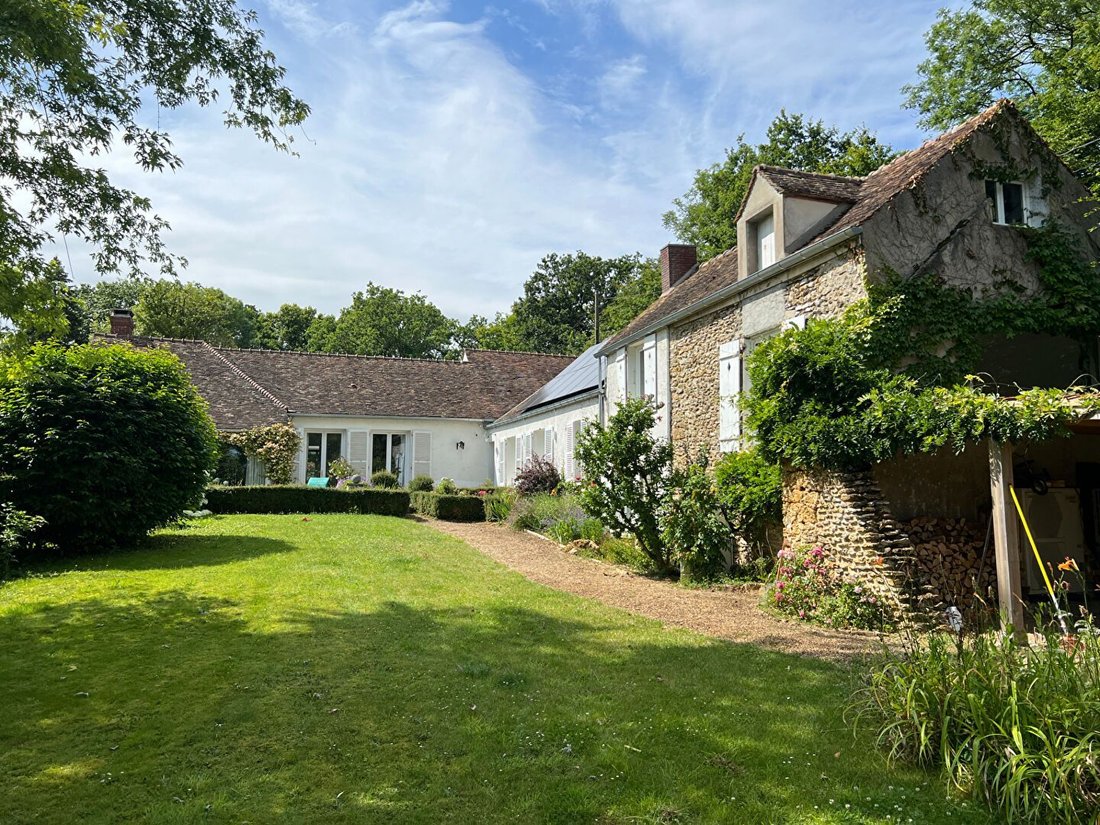Villa in Grosrouvre, Ile-de-France, France 1 - 17654412