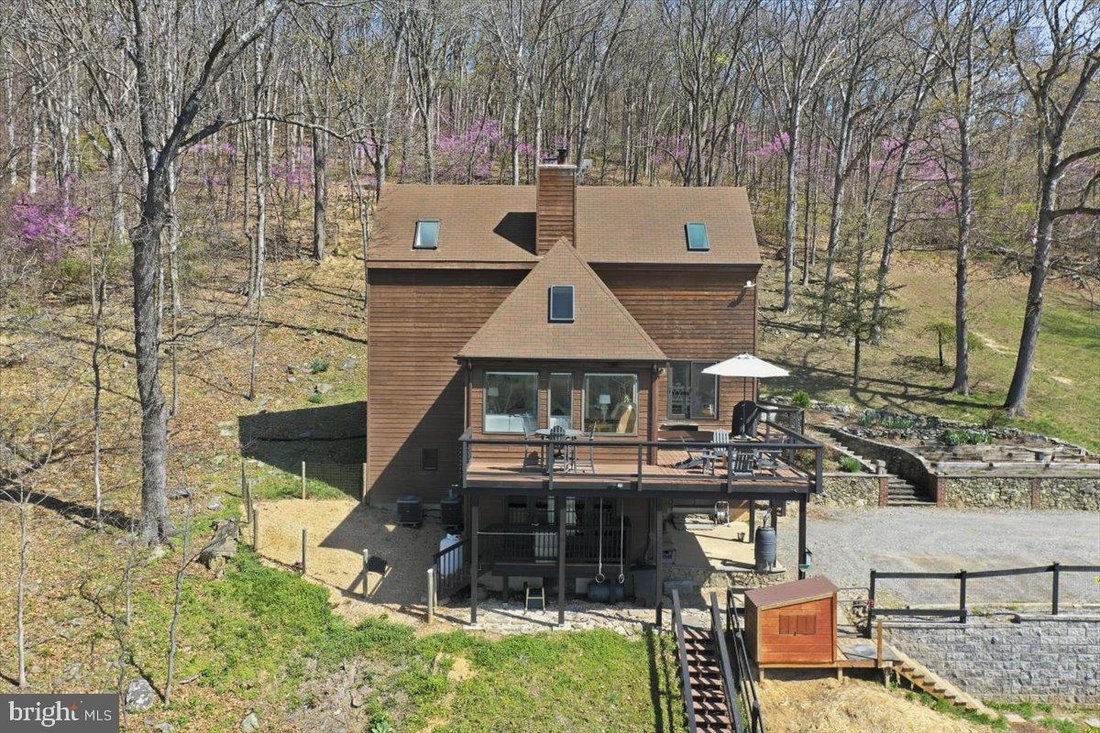 Bluemont, Virginia, United States 3 - 17927841