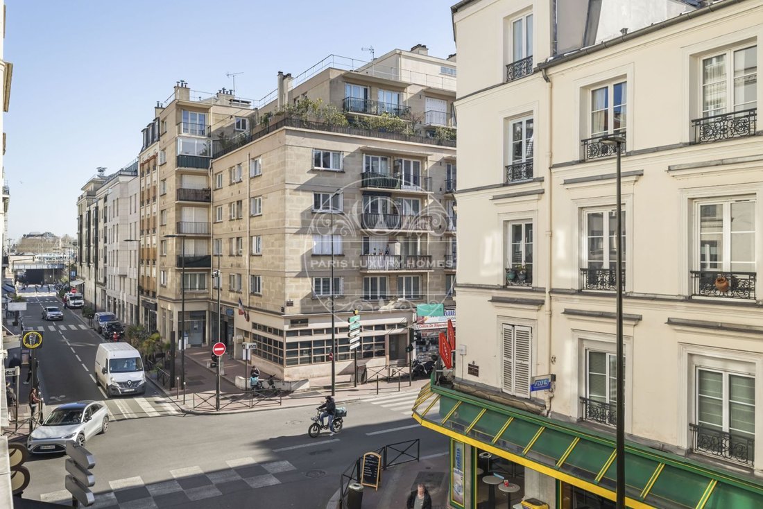 Apartment in Hôtel de Ville-Planchette, Levallois-Perret, France 3 - 17752972
