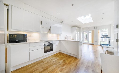 House in Kingston Upon Thames, Royal Borough of Kingston upon Thames, England 1
