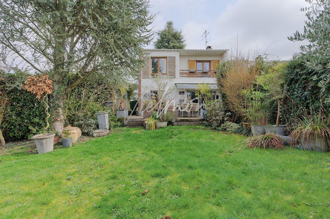 House in Le Village, Noisy-le-Roi, France 1 - 17294023