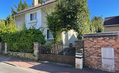 House in Saint-Cloud, Ile-de-France, France 1