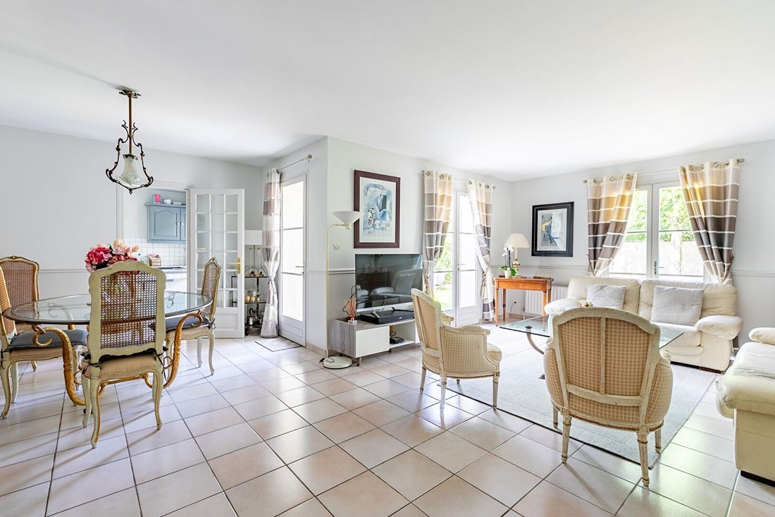 House in Senlis, Hauts-de-France, France 4 - 16479850