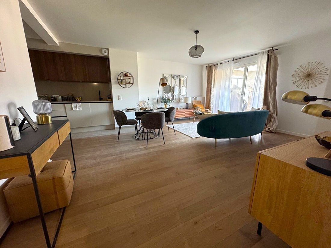 Apartment in Espaces Jeunes, Issy-les-Moulineaux, France 3 - 16657870