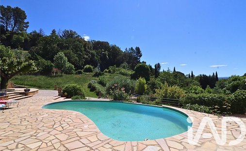 House in Cotignac, Provence-Alpes-Côte d'Azur, France 1