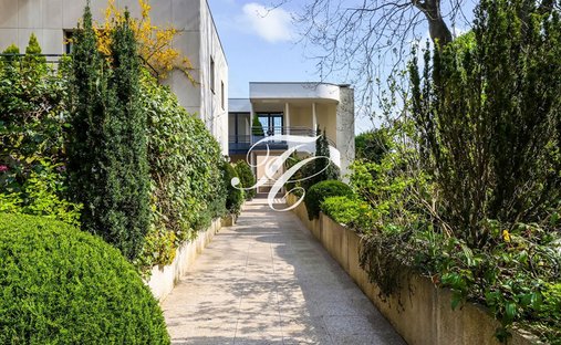 Apartment in Saint-Cloud, Ile-de-France, France 1