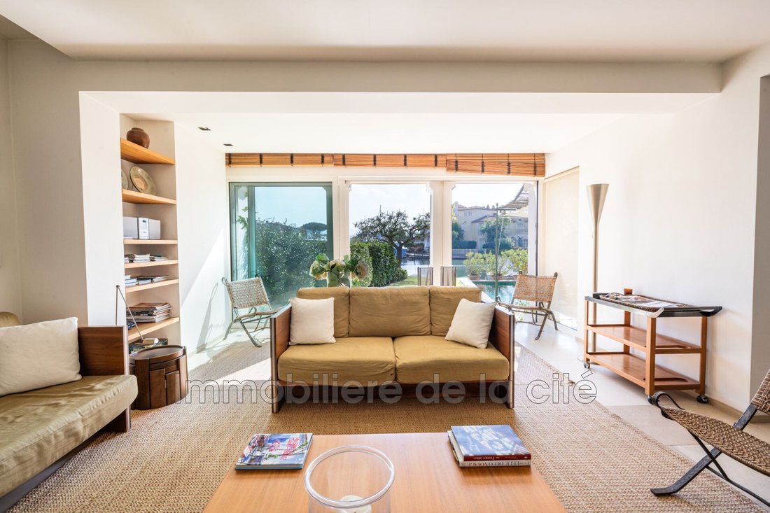 Villa in Grimaud, Provence-Alpes-Côte d'Azur, France 5 - 15877385