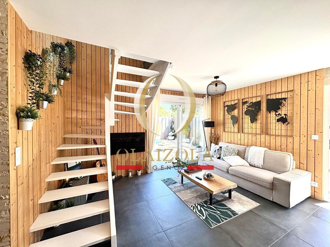 House in Ustaritz, Nouvelle-Aquitaine, France 3 - 17510754