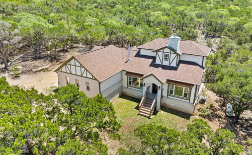 House in Pipe Creek, Texas, United States 1