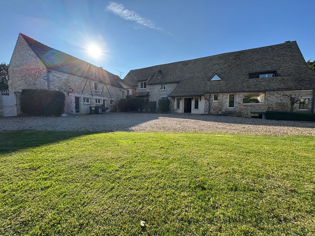 Villa in Thoiry, Ile-de-France, France 2 - 16317135