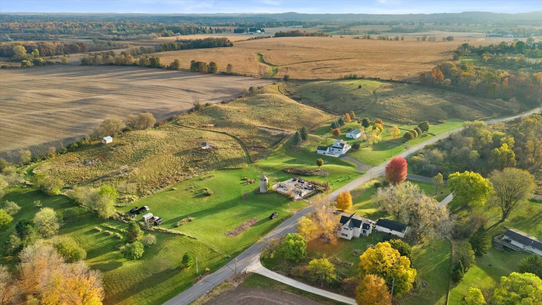 Land in Hartford, Wisconsin, United States 2 - 17935472