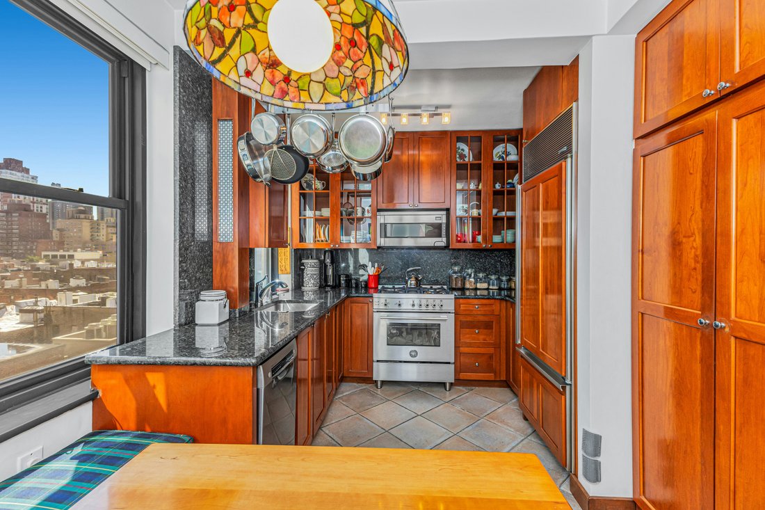Co Op in New York, New York, United States 5 - 16748229