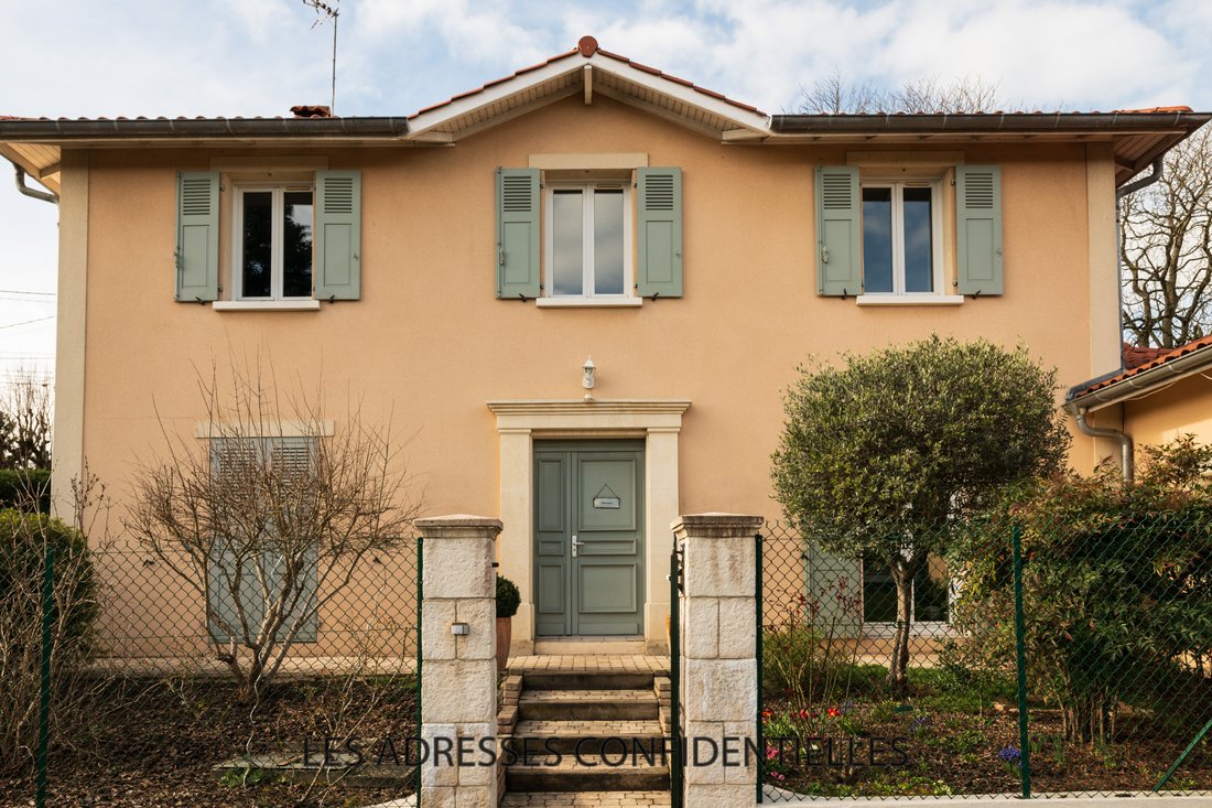 House in Sainte-Foy-lès-Lyon, Auvergne-Rhône-Alpes, France 3 - 16498043