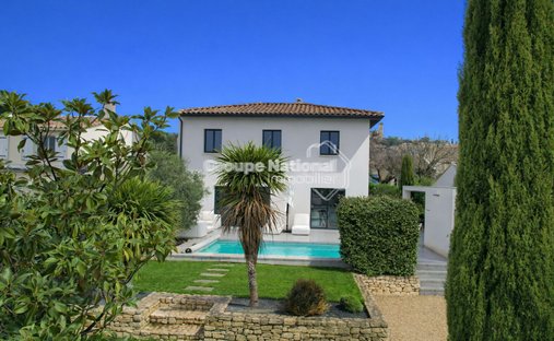 Maison à Châteauneuf-du-Pape, Provence-Alpes-Côte d'Azur, France 1