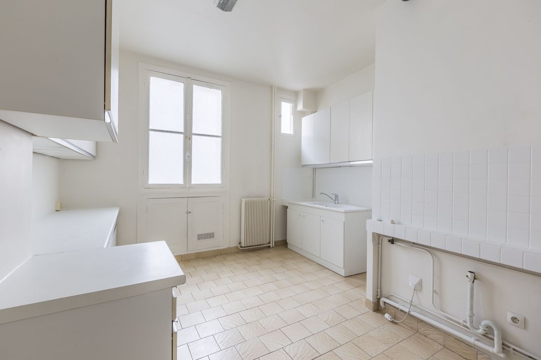 Apartment in Bois de Boulogne, Paris 16e Arrondissement, Paris 4 - 17707478
