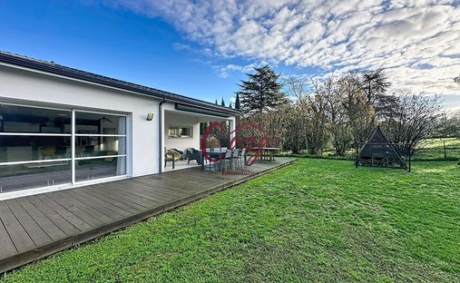 House in Camblanes-et-Meynac, Nouvelle-Aquitaine, France 1