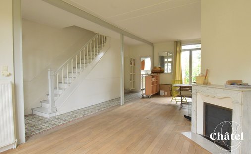 House in Senlis, Hauts-de-France, France 1