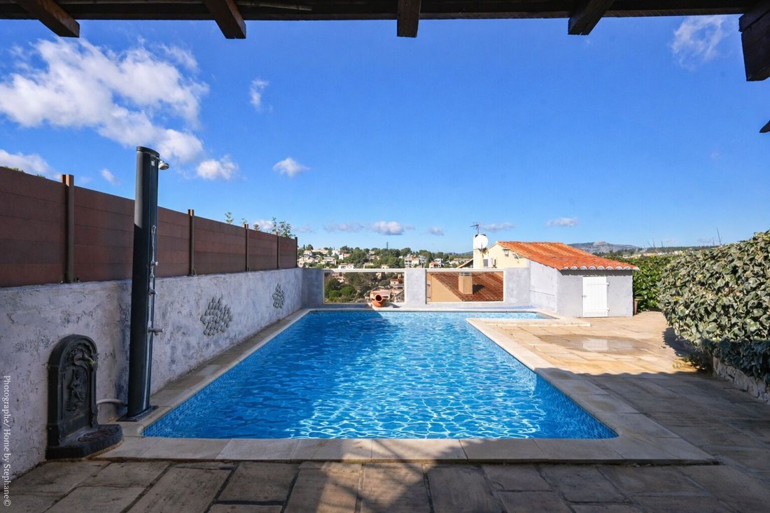 House in Carnoux-en-Provence, Provence-Alpes-Côte d'Azur, France 3 - 17042935
