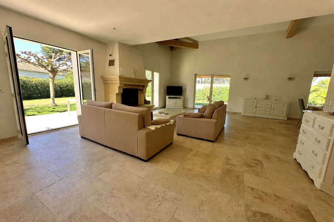 House in Zone Est Diffuse, Saint-Tropez, France 5 - 17562418