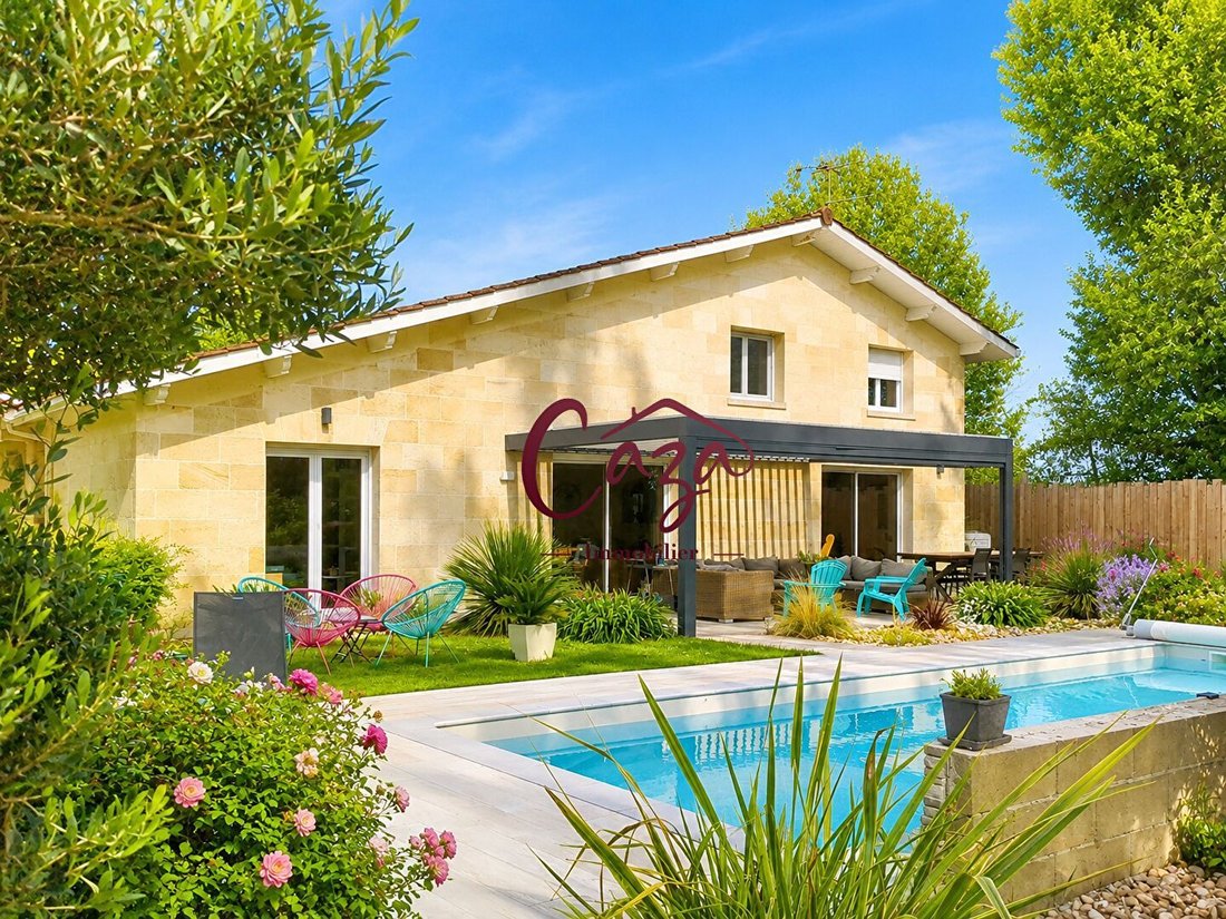 House in Vayres, Nouvelle-Aquitaine, France 2 - 16497442