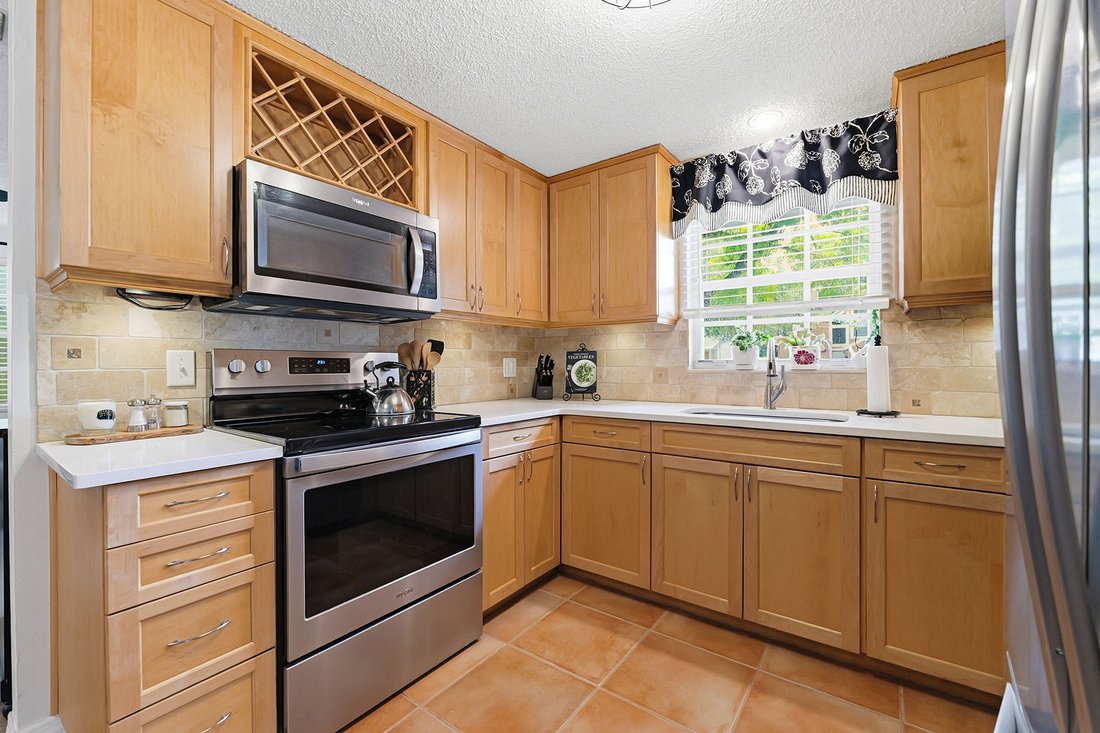House in Tampa, Florida, United States 3 - 17929599