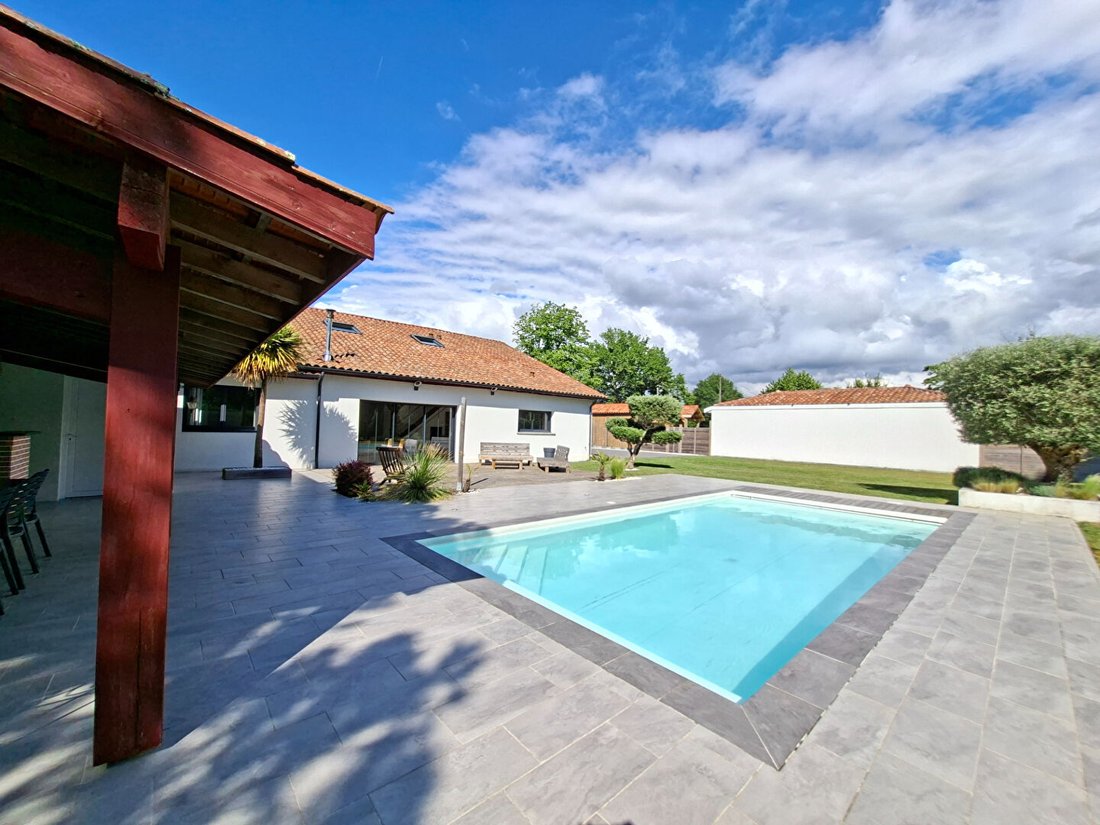 Villa in Linxe, Nouvelle-Aquitaine, France 1 - 17935271
