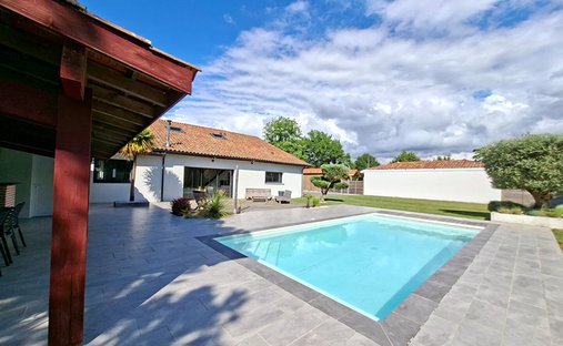Villa in Linxe, Nouvelle-Aquitaine, France 1