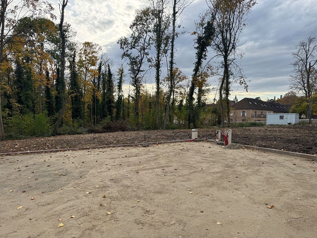 Land in Montfort-l'Amaury, Ile-de-France, France 1 - 17222141