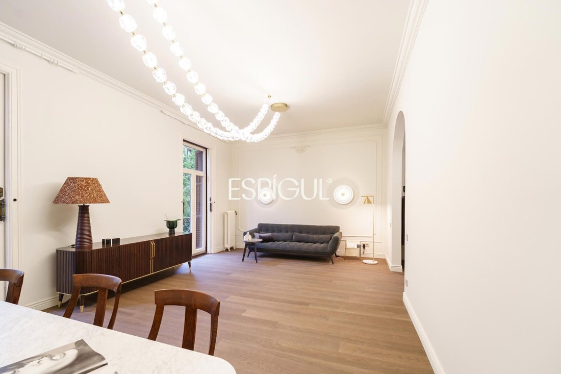 Appartamento a Eixample, Barcellona, Spagna 2 - 17932746