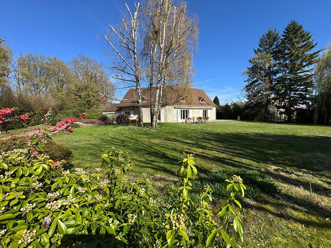 House in Autouillet, Ile-de-France, France 1 - 17475872