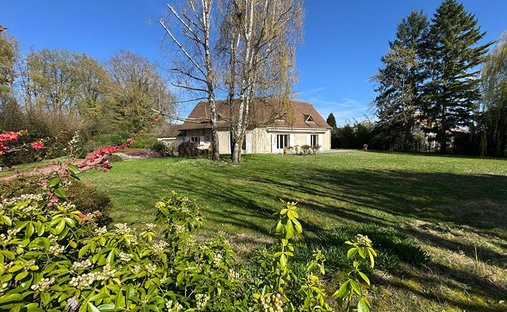 House in Autouillet, Ile-de-France, France 1