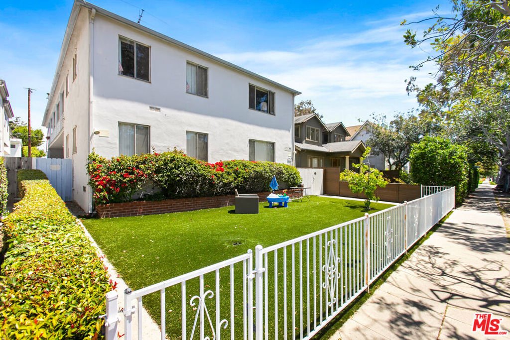 Santa Monica, California, United States 1 - 17933776