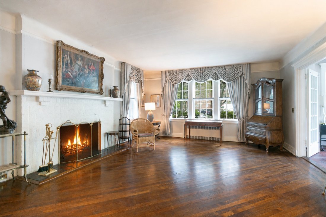 House in New York, New York, United States 4 - 17929500