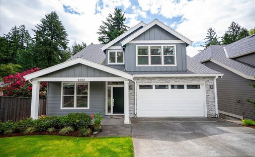 House in Cedar Hills, Oregon, United States 1