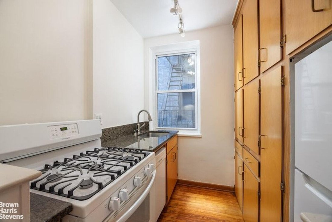 Co Op in New York, New York, United States 5 - 17391352