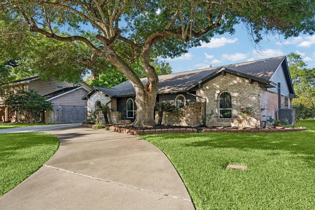House in League City, Texas, United States 3 - 17929289