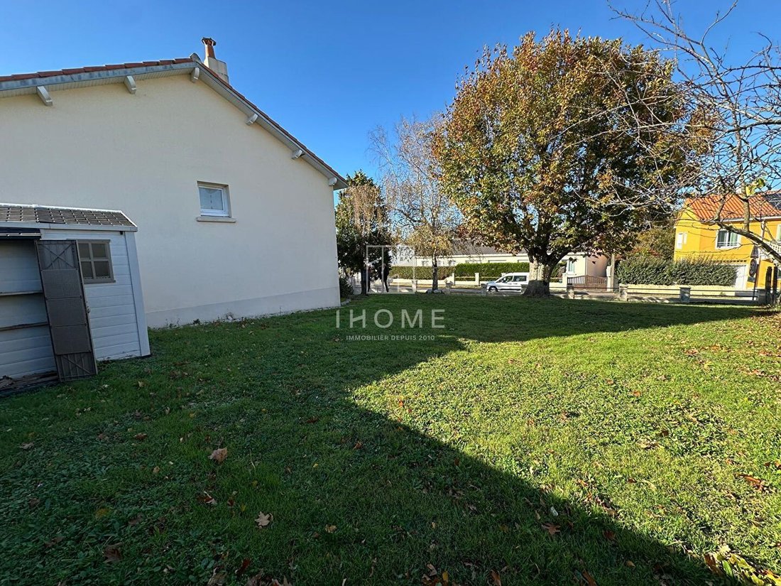 House in La Plaine-sur-Mer, Pays de la Loire, France 2 - 16603478