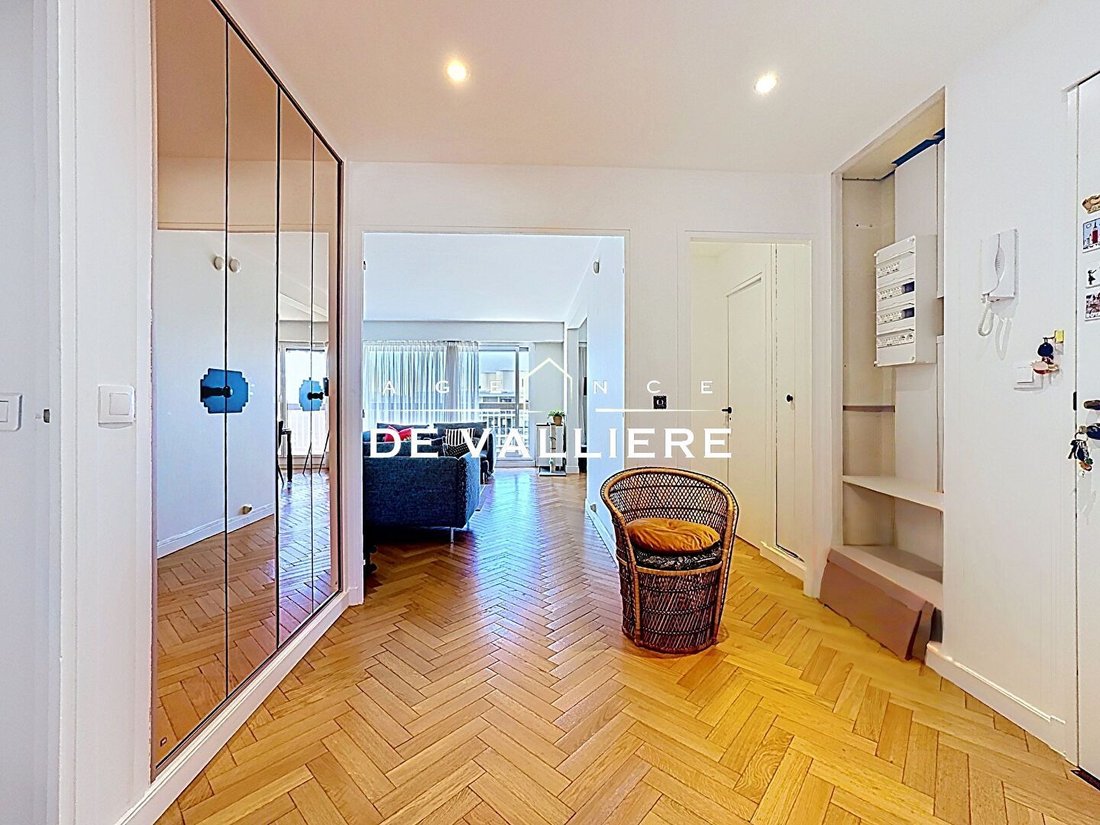 Apartment in Côte Saint Louis, Garches, France 4 - 17844579