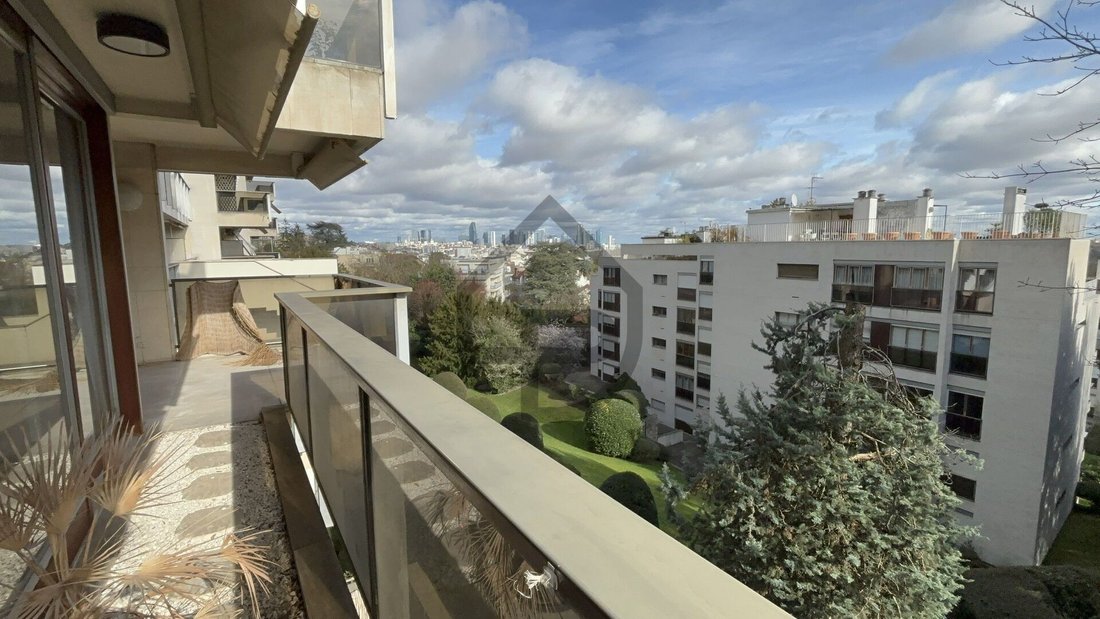 Apartment in Saint-Cloud, Ile-de-France, France 1 - 17260299