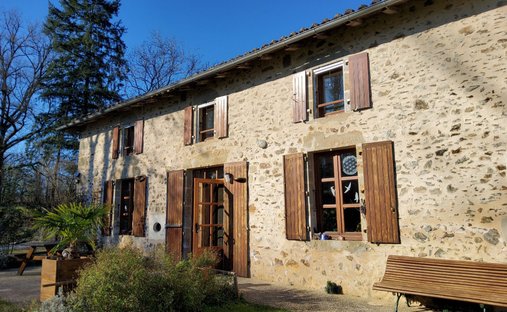 House in Saint-Quentin-sur-Charente, Nouvelle-Aquitaine, France 1