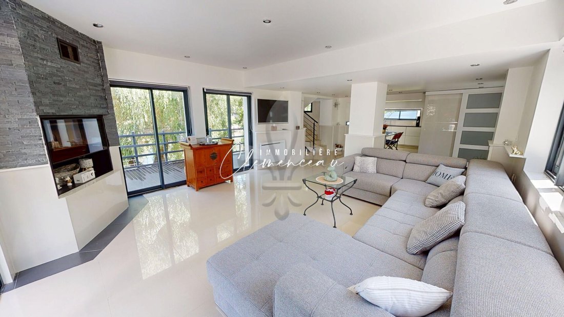 House in Vaux-sur-Seine, Ile-de-France, France 2 - 16066416