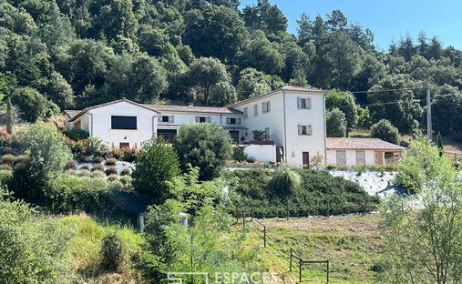 Villa à Saint-Fortunat-sur-Eyrieux, Auvergne-Rhône-Alpes, France 1