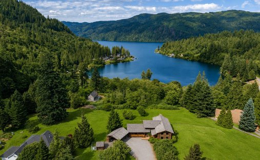 House in Sedro-Woolley, Washington, United States 1