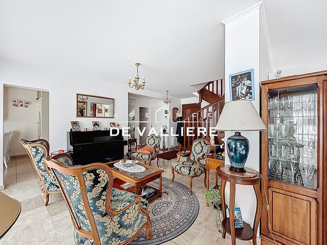Maison à Suresnes, Île-de-France, France 2 - 16067143
