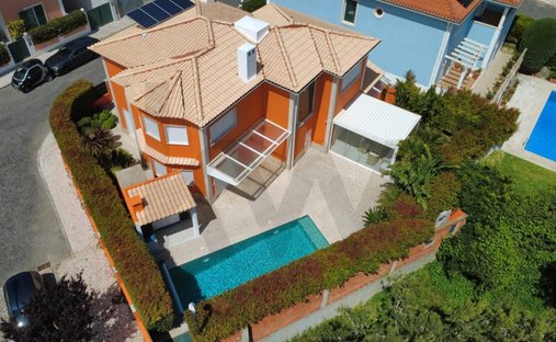 House in Alcabideche, Lisbon, Portugal 1