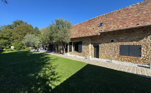 House in Grosrouvre, Ile-de-France, France 1