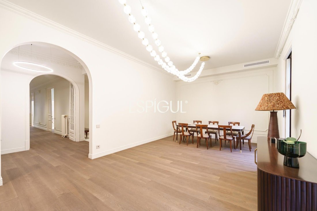 Appartamento a Eixample, Barcellona, Spagna 4 - 17932746